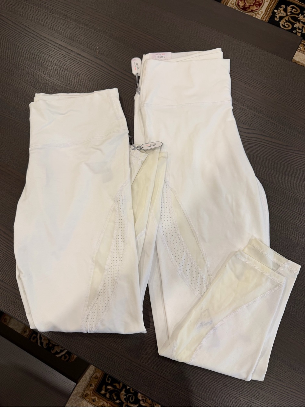 NWT AERIE - Chill Play Move White Performance Leggings with Vent Detailing